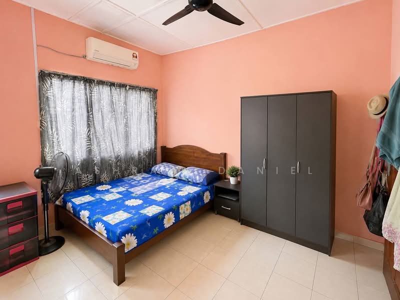 1-storey Terraced House for Sale in Seksyen 17 (Shah Alam) - Ashraff Daniel - Bedroom - PropertyGuru.com.my