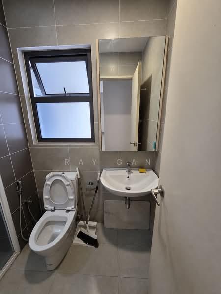 Kondominium untuk Disewa di Lakeville Residence - Ray Gan - Bathroom - PropertyGuru.com.my