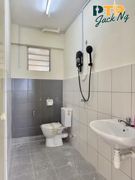 Pangsapuri untuk Disewa di Jiran Residensi - Jack Ng - Bathroom - PropertyGuru.com.my