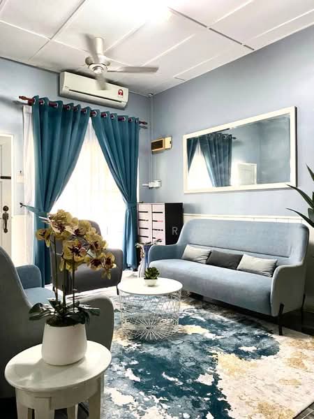 Rumah Teres 1 Tingkat untuk Dijual di Bandar Tun Hussein Onn (Cheras) - Azli Ibrahim - Living Room - PropertyGuru.com.my
