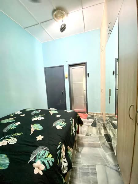 Rumah Teres 1 Tingkat untuk Dijual di Bandar Tun Hussein Onn (Cheras) - Azli Ibrahim - Bedroom - PropertyGuru.com.my