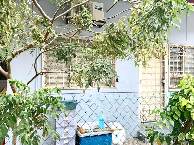 Rumah Teres 1 Tingkat untuk Dijual di Bandar Tun Hussein Onn (Cheras) - Azli Ibrahim - Exterior - PropertyGuru.com.my