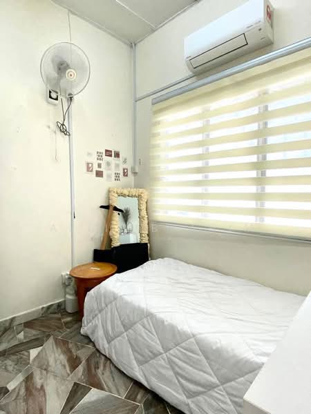 Rumah Teres 1 Tingkat untuk Dijual di Bandar Tun Hussein Onn (Cheras) - Azli Ibrahim - Bedroom - PropertyGuru.com.my