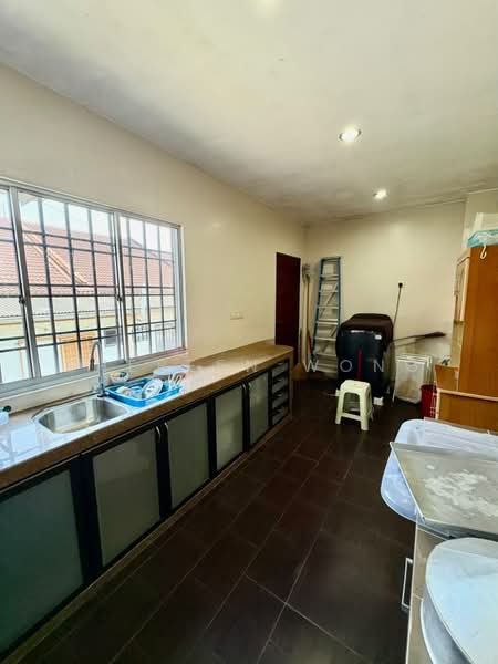 Rumah Teres 1 Tingkat untuk Dijual di Taman Flora Heights (Pasir Gudang) - Shereen Wong - Kitchen - PropertyGuru.com.my