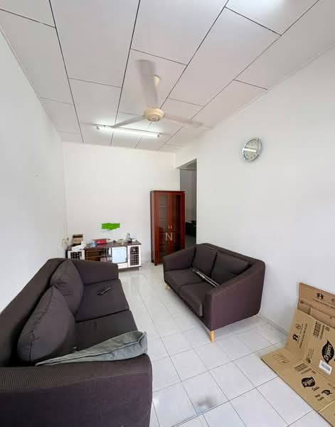 Rumah Teres 1 Tingkat untuk Dijual di Taman Flora Heights (Pasir Gudang) - Shereen Wong - Living Room - PropertyGuru.com.my