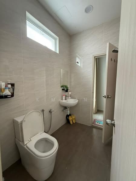 2-storey Terraced House for Sale in Kluang (Johor) - Kim Seng - Bathroom - PropertyGuru.com.my