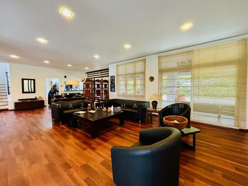 Rumah Banglo untuk Dijual di Seksyen 13 (Shah Alam) - Nazri Hassan - PropertyGuru.com.my