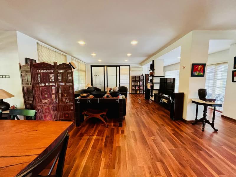Rumah Banglo untuk Dijual di Seksyen 13 (Shah Alam) - Nazri Hassan - PropertyGuru.com.my
