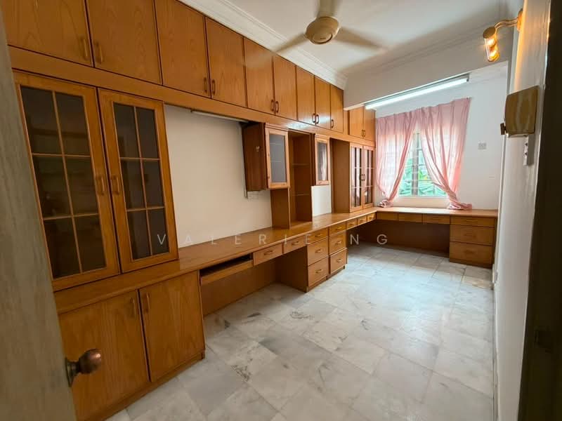 Rumah Teres 2 Tingkat untuk Dijual di Bandar Sri Damansara (Selangor) - Valerie Ng - Study - PropertyGuru.com.my