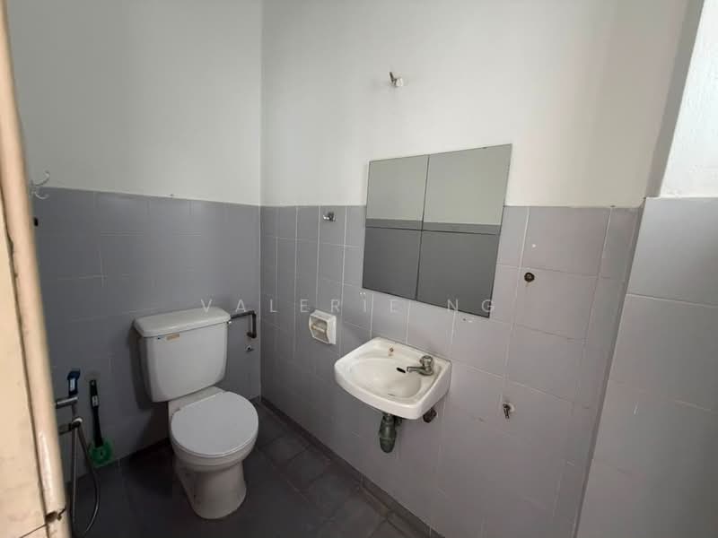 Rumah Teres 2 Tingkat untuk Dijual di Bandar Sri Damansara (Selangor) - Valerie Ng - Bathroom - PropertyGuru.com.my