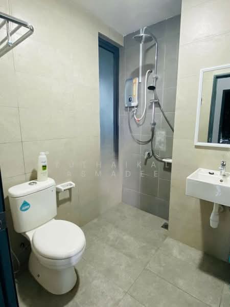 Servis Apartment untuk Disewa di Aera Residence - Zulhaikal Asmadee - Bathroom - PropertyGuru.com.my