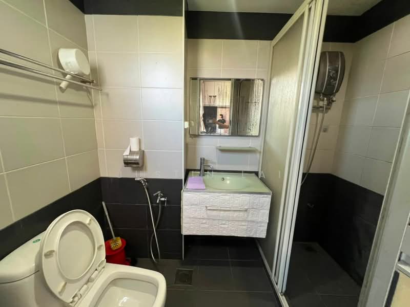 Condominium for Sale at Paradesa Tropika II - Justin Lai - Bathroom - PropertyGuru.com.my