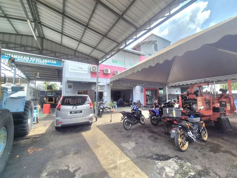 Kilang Berkembar untuk Dijual di Seksyen 9 (Bangi) - Ashraff Daniel - Exterior - PropertyGuru.com.my