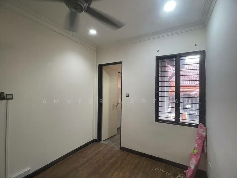 Rumah Teres 2 Tingkat untuk Dijual di Alam Damai (Cheras) - Ammeer Nadzrai - Interior - PropertyGuru.com.my