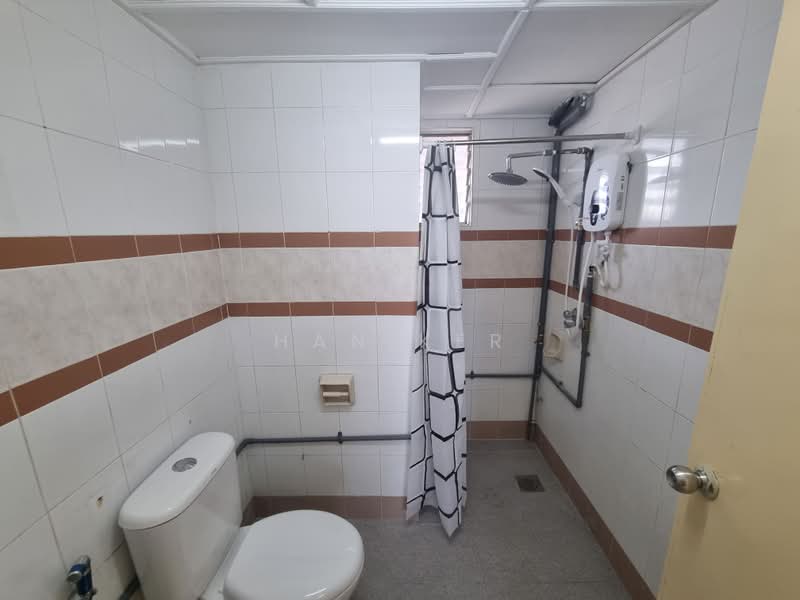 Servis Apartment untuk Dijual di Rhythm Avenue - Han Ker - Bathroom - PropertyGuru.com.my