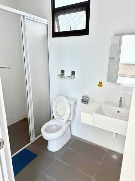 Kondominium untuk Disewa di Royal Richmond Gold - Jeno Tan - Bathroom - PropertyGuru.com.my