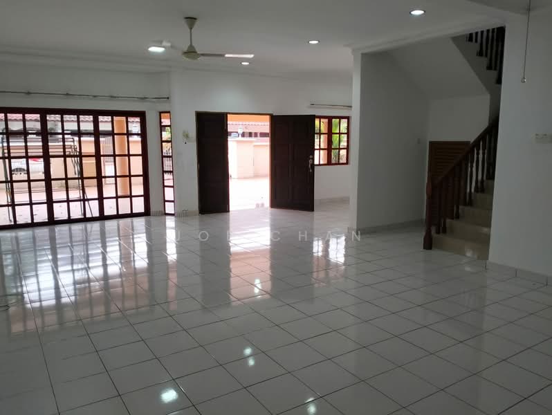 Rumah Berkembar untuk Dijual di Petaling Jaya (Selangor) - Joe Chan - Living Room - PropertyGuru.com.my