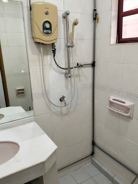 Rumah Berkembar untuk Dijual di Petaling Jaya (Selangor) - Joe Chan - Bathroom - PropertyGuru.com.my