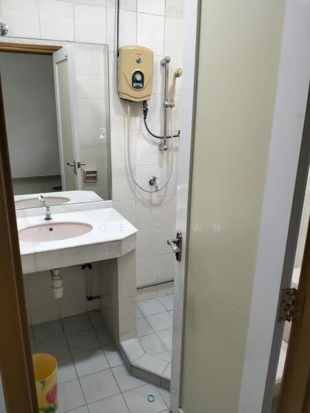 Rumah Berkembar untuk Dijual di Petaling Jaya (Selangor) - Joe Chan - Bathroom - PropertyGuru.com.my