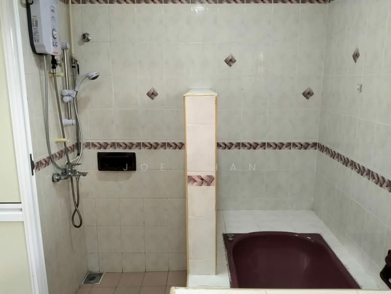 Rumah Berkembar untuk Dijual di Petaling Jaya (Selangor) - Joe Chan - Bathroom - PropertyGuru.com.my