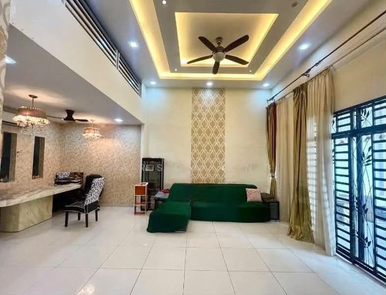 Rumah Teres 3 Tingkat untuk Dijual di Taman Bayu Aman (Butterworth) - Carson Ang - Living Room - PropertyGuru.com.my