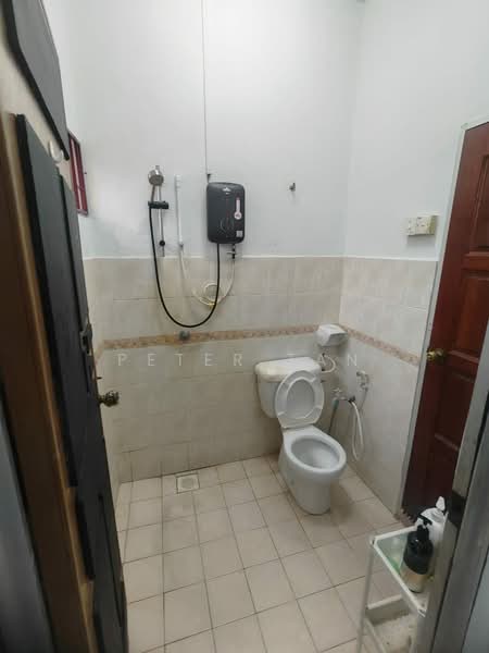 Rumah Banglo untuk Disewa di Taman Tasik Semenyih (Semenyih) - Peter Tan - Bathroom - PropertyGuru.com.my