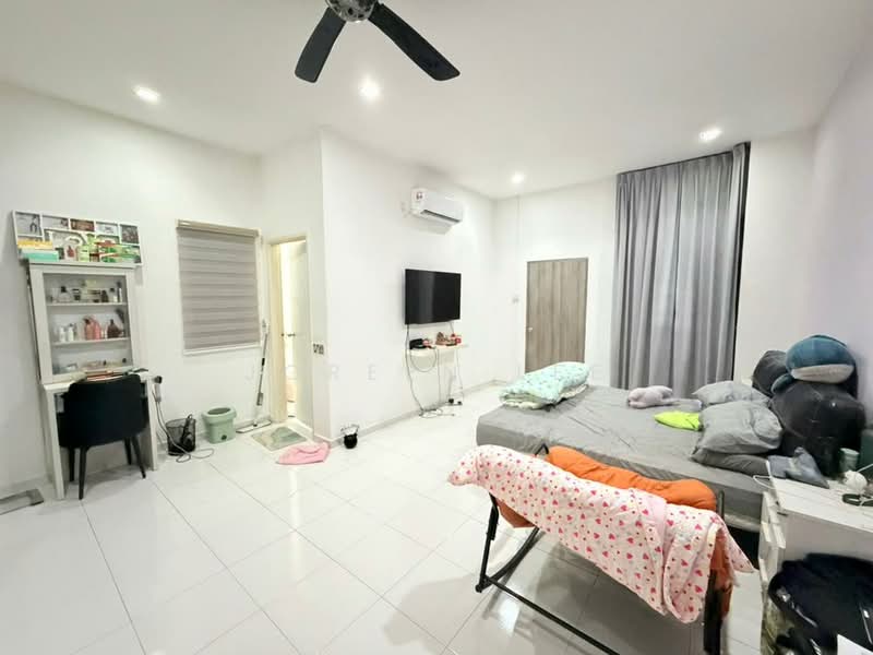 Rumah Teres 2 Tingkat untuk Dijual di Setia Tropika (Johor Bahru) - Joreen Lee - PropertyGuru.com.my