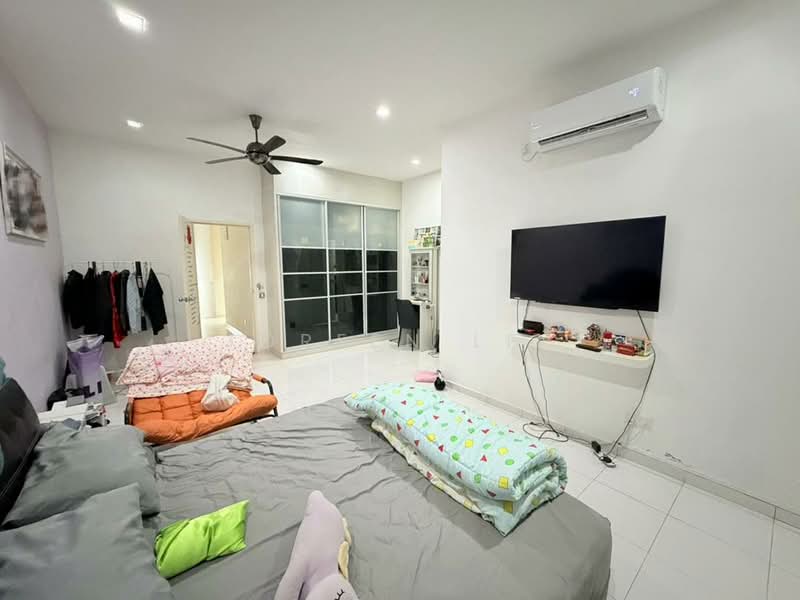 Rumah Teres 2 Tingkat untuk Dijual di Setia Tropika (Johor Bahru) - Joreen Lee - PropertyGuru.com.my
