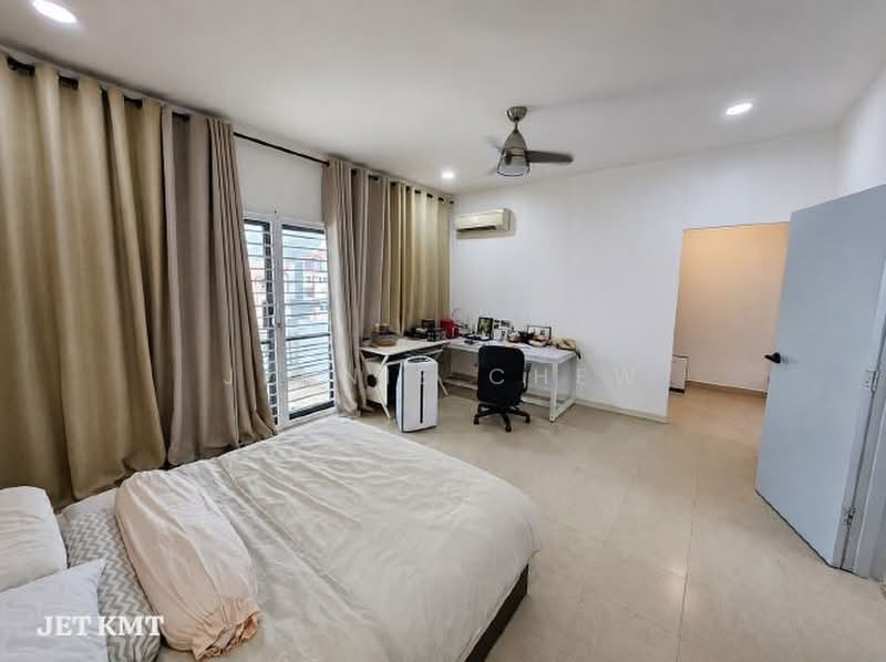 2.5-storey Terraced House for Sale in Bandar Bukit Tinggi 2 (Klang) - Jennie Chew - Bedroom - PropertyGuru.com.my