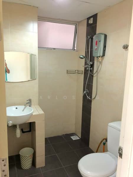 Kondominium untuk Disewa di Cova Suites - Carlos Ng - Bathroom - PropertyGuru.com.my