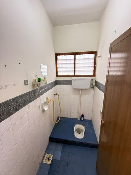 2-storey Terraced House for Sale in U5,Taman Subang Perdana (Shah Alam) - Tom Yip - Bathroom - PropertyGuru.com.my