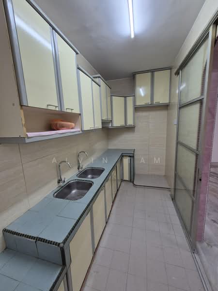 Apartment for Sale at Greenview Apartment - Alvin Tam - Kitchen - PropertyGuru.com.my