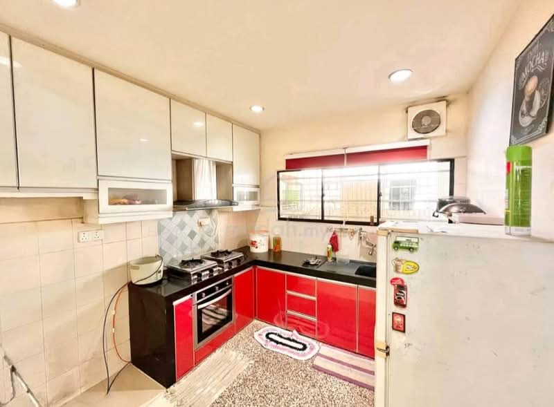 Rumah Teres 2 Tingkat untuk Dijual di Bandar Puteri Puchong (Puchong) - Haron Agen - Kitchen - PropertyGuru.com.my