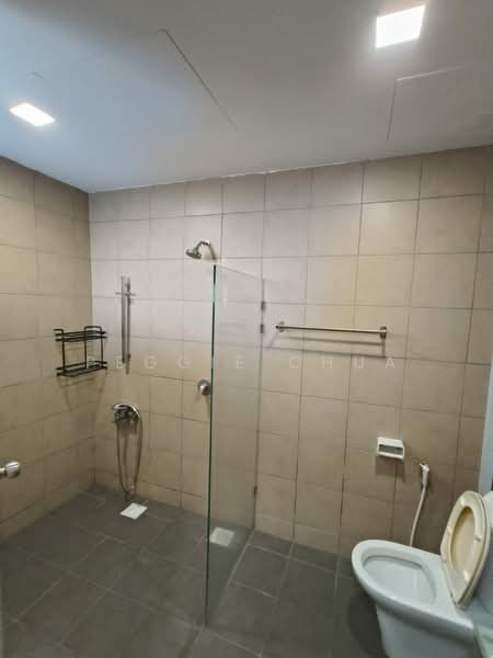 Servis Apartment untuk Disewa di Greenfield Regency - Peggie Chua - Bathroom - PropertyGuru.com.my
