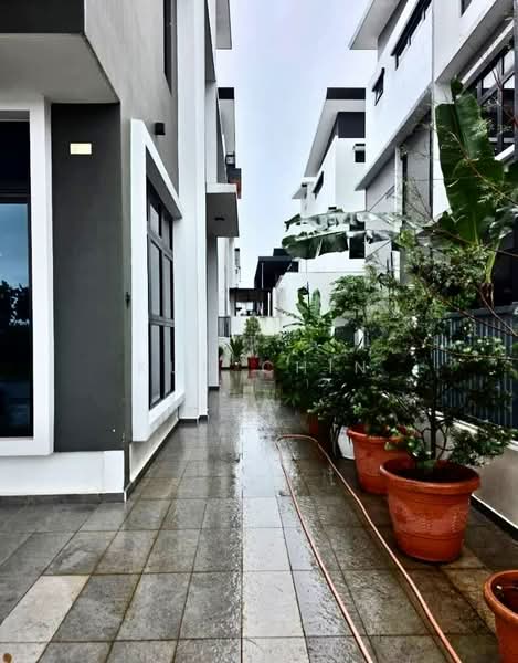 Semi-Detached House for Sale in Taman Nusa Sentral (Iskandar Puteri (Nusajaya)) - Kuu Chin - Exterior - PropertyGuru.com.my