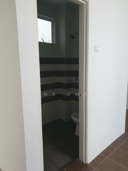 Semi-Detached House for Sale in Hulu Kinta (Perak) - Rina Omar - Bathroom - PropertyGuru.com.my
