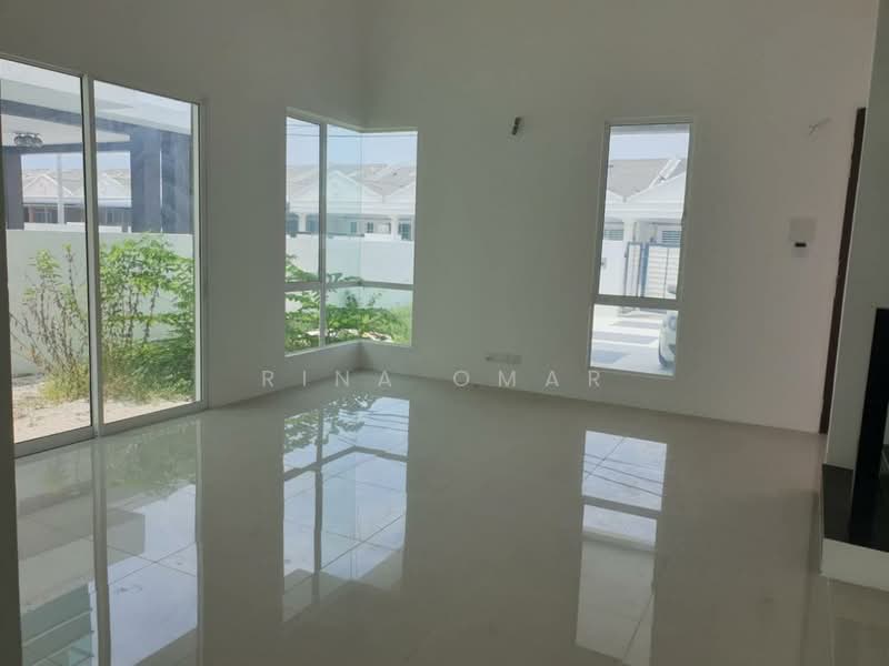 Semi-Detached House for Sale in Hulu Kinta (Perak) - Rina Omar - Living Room - PropertyGuru.com.my