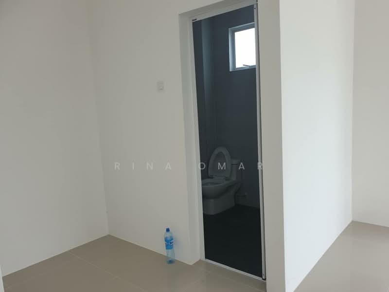 Semi-Detached House for Sale in Hulu Kinta (Perak) - Rina Omar - Bathroom - PropertyGuru.com.my
