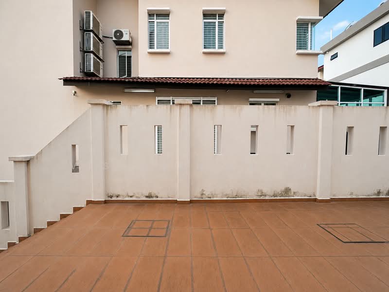 Semi-Detached House for Sale in Rawang (Selangor) - Visaghan Naidu - Exterior - PropertyGuru.com.my