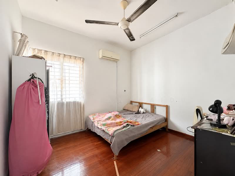 Semi-Detached House for Sale in Rawang (Selangor) - Visaghan Naidu - Bedroom - PropertyGuru.com.my