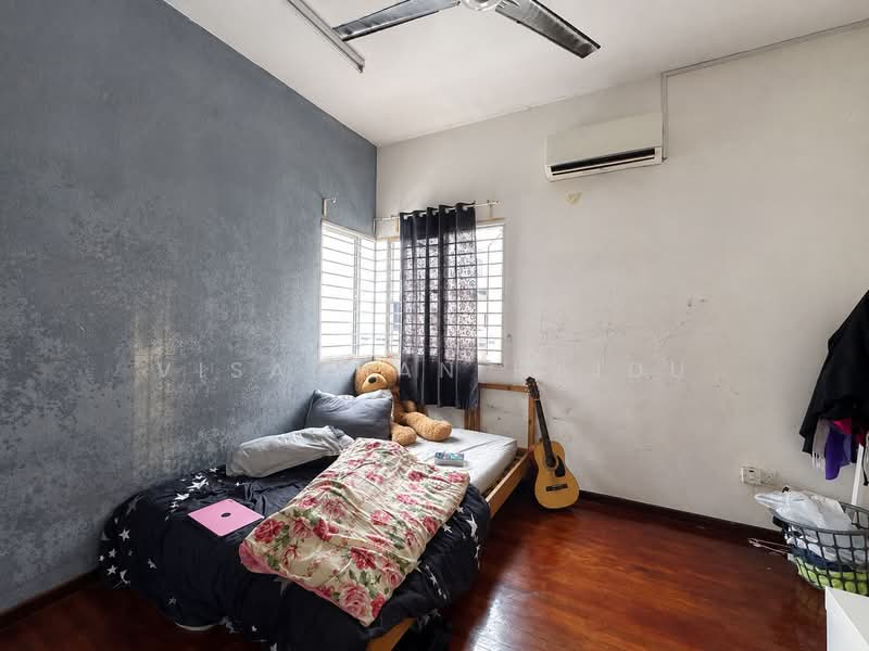 Semi-Detached House for Sale in Rawang (Selangor) - Visaghan Naidu - Bedroom - PropertyGuru.com.my
