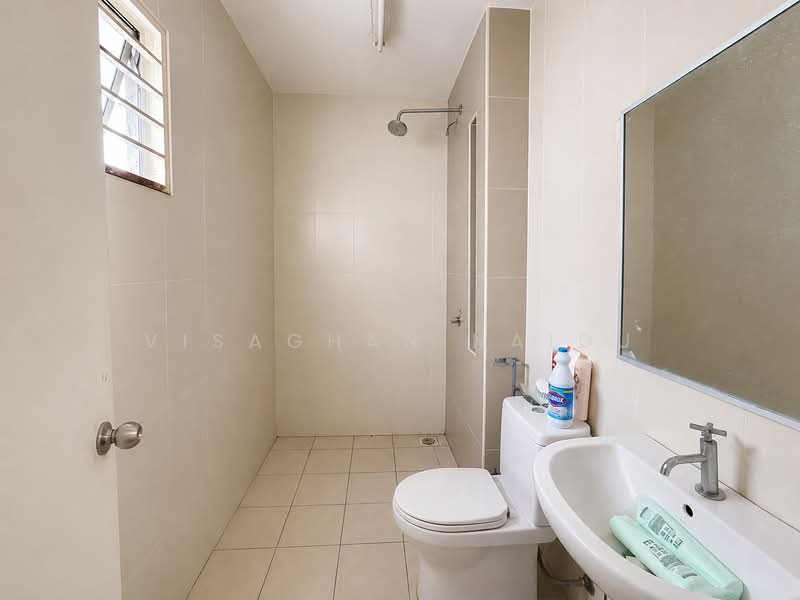 Semi-Detached House for Sale in Rawang (Selangor) - Visaghan Naidu - Bathroom - PropertyGuru.com.my