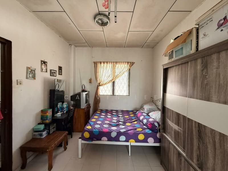 Flat for Sale at Taman Daya - Jalan Nipah 11, 12 - Calvin Lee - Bedroom - PropertyGuru.com.my