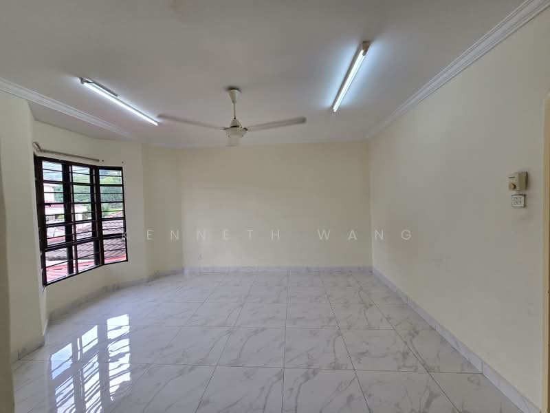 2-storey Terraced House for Rent in Bandar Sri Damansara (Selangor) - Kenneth Wang - Living Room - PropertyGuru.com.my