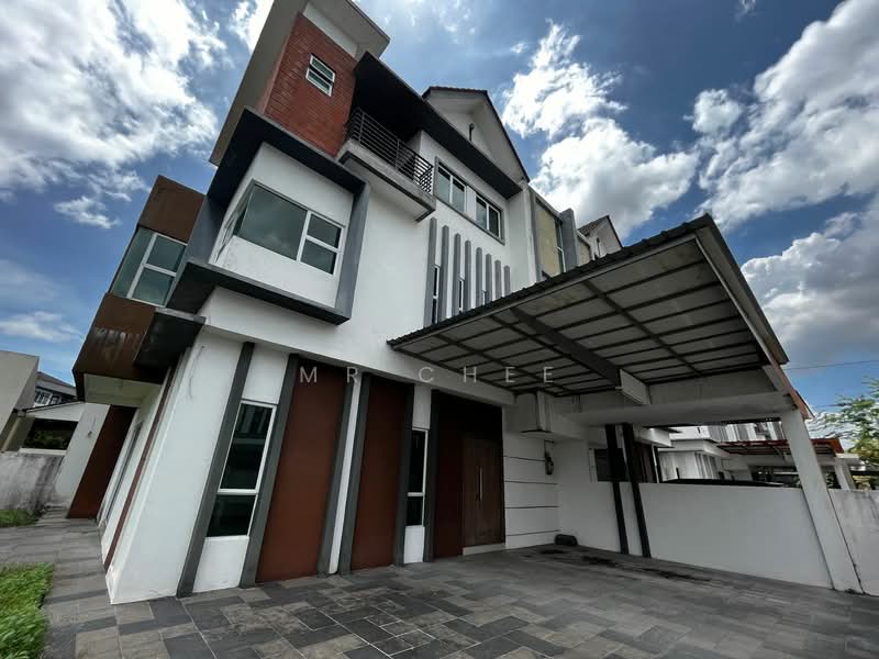Cluster House for Sale in Anjung Tawas Sinaran (Ipoh) - Mr Chee - Exterior - PropertyGuru.com.my