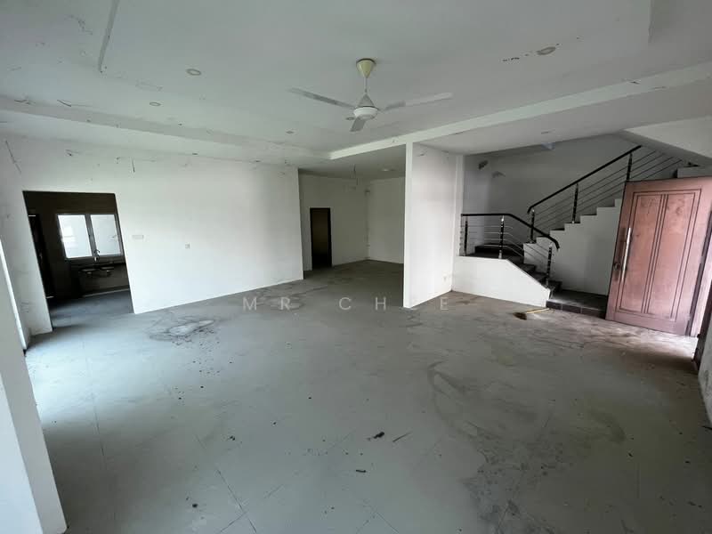 Cluster House for Sale in Anjung Tawas Sinaran (Ipoh) - Mr Chee - Living Room - PropertyGuru.com.my