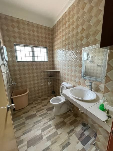 Bungalow House for Sale in Bandar Country Homes (Rawang) - Tom Yip - Bathroom - PropertyGuru.com.my