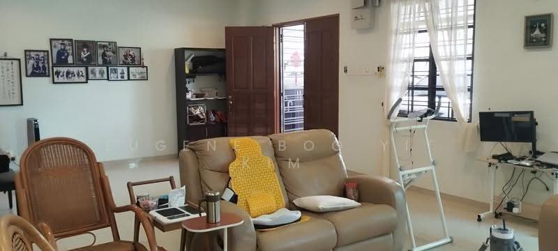 Rumah Berkembar untuk Dijual di Bandar Nusaputra (Puchong) - Eugene Boo Yit Kim - Living Room - PropertyGuru.com.my