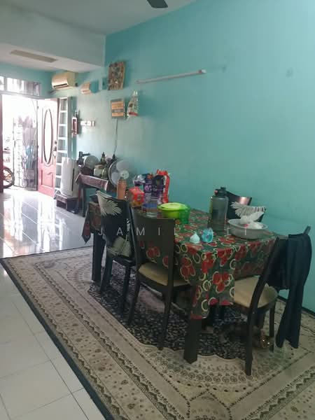 Rumah Teres 2 Tingkat untuk Dijual di Bandar Putra Bertam (Kepala Batas) - M Jamil Ali - Dining Room - PropertyGuru.com.my