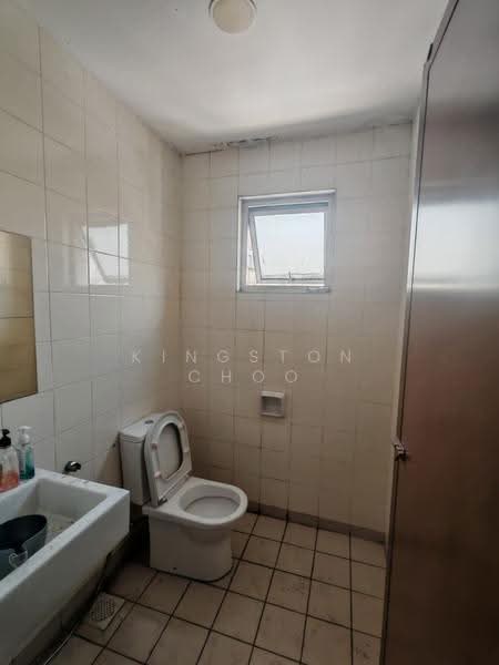 Office for Rent in Cheras (Kuala Lumpur) - Kingston Choo - Bathroom - PropertyGuru.com.my